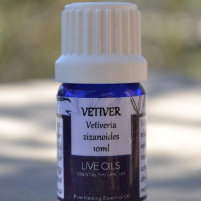 Alive Oils Vetiver Pure Essential Oil - Vetiveria zizanoides – This nervine calms nerves, insomnia, anti-bacterial disinfectant for sores, acne, oily skin, moisturiser of dry, chapped skin, circulation.